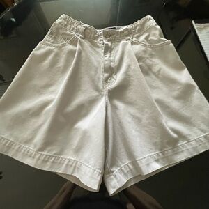 Gap Pleated Front Cotton Shorts. Size 1 not 0 (1 not a listed option)